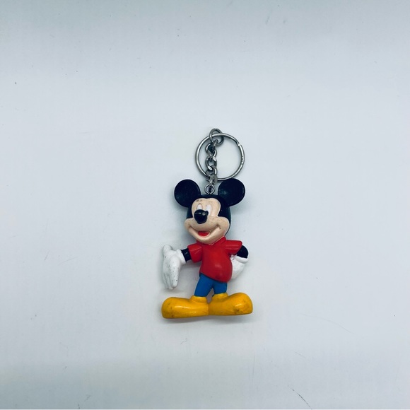 NWT Disney Bundle with two laminated and 7 figurines/keychains - Picture 8 of 16